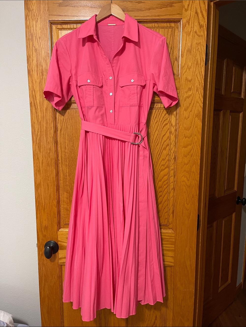 Elie Tahari Women’s Pink Pleated Shirt Dress with Belt and side zipper